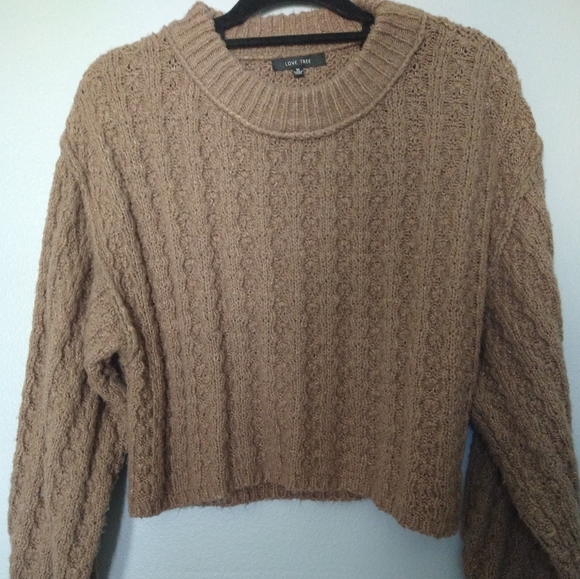 Women's tan drop sleeve, cropped , comfy sweater.M. - Picture 2 of 7